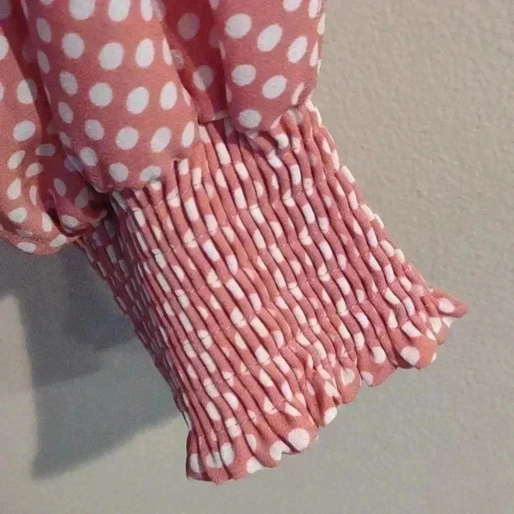 Express polkadot‎ blouse pink/white size med - Picture 2 of 4